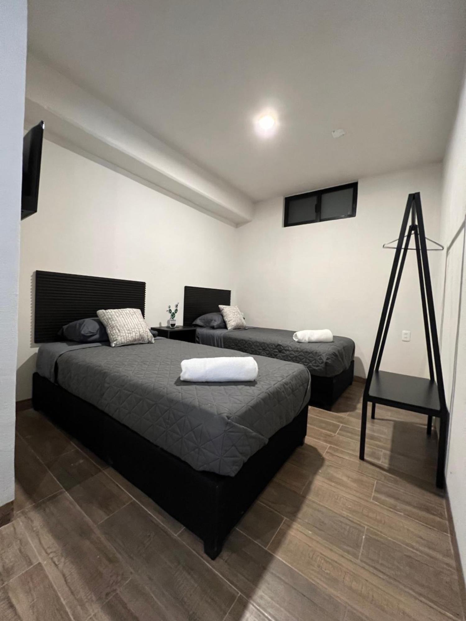 Hotel Tia Flora León Buitenkant foto